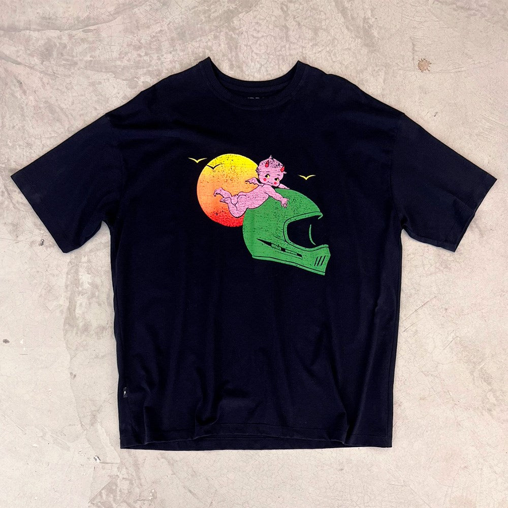 Urban "Paradise" Black T-shirt 🌞